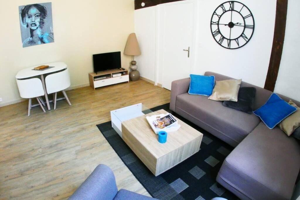 Coeur De Ville, Charmant 2 Pieces, Parking/Wifi ! Σαρτρ Εξωτερικό φωτογραφία